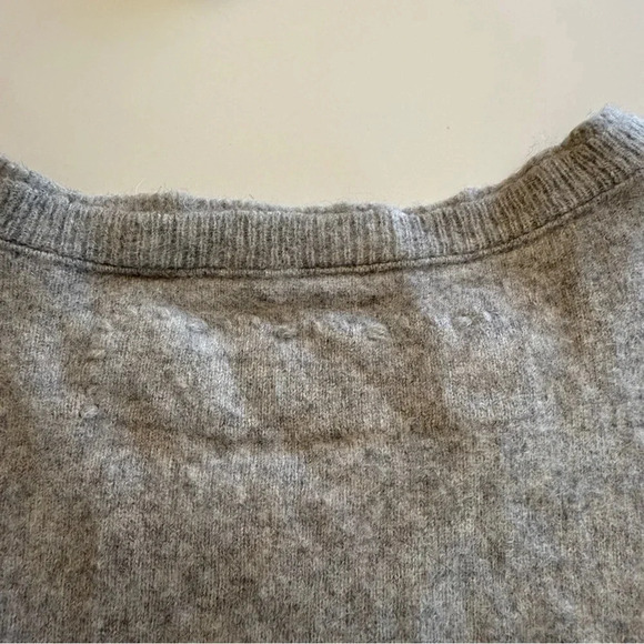 Kristensen Du Nord-Vneck-Sweater-Grey-Cashmere/Wool- Fall-Soft-Cozy-Italy-Size 1 - Picture 7 of 15